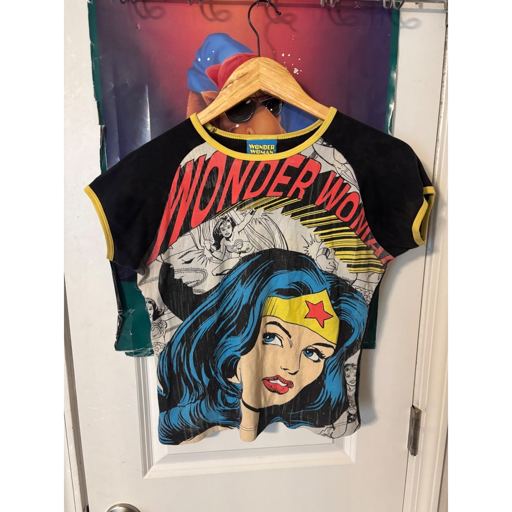 Wonder Woman Vintage Graphic Ringer T-Shirt Black Yellow Raglan DC Comics Small